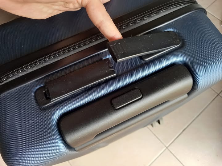 Luggage handle replacement singapore